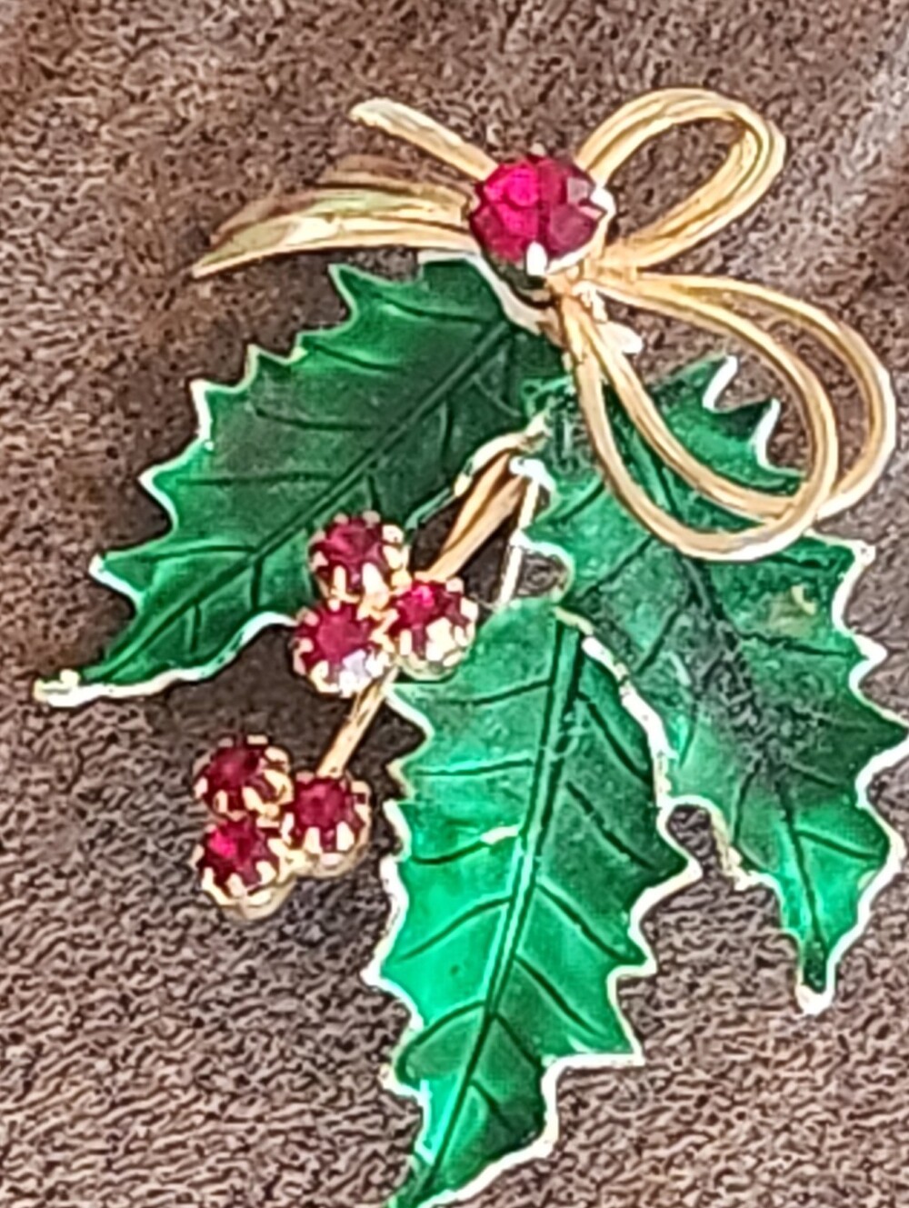 Vtg ST LABRE Gold Leaf HOLLY Green RED Ruby Jewels HOLIDAY Christmas BROOCH Pin